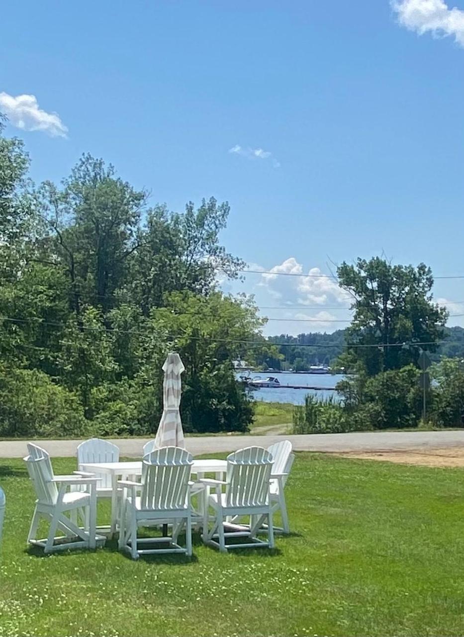 Beach House - On Lake Time Newport Eksteriør bilde